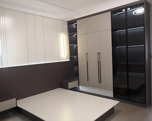 How to clean a wooden wardrobe How to clean a wooden wardrobe